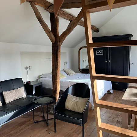 לינה וארוחת בוקר Onder De Noot 3*