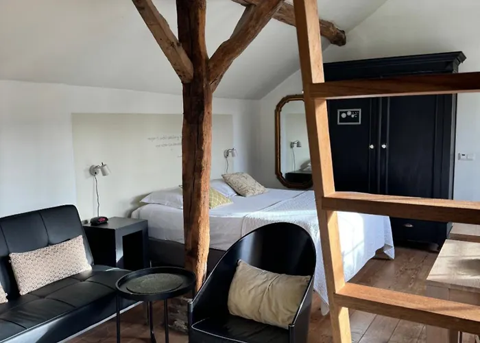 לינה וארוחת בוקר Onder De Noot 3*